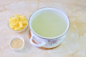 Рассольник с рисом и колбасой Рассольник с рисом и колбасой