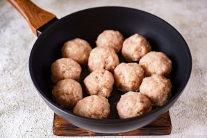 Мясные тефтели с рисом