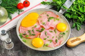 Яичница с ветчиной Яичница с ветчиной