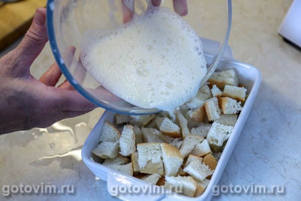 Хлебная запеканка с клубникой и творожным сыром Хлебная запеканка с клубникой и творожным сыром