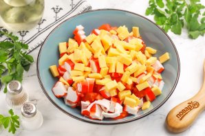 Cалат "Красное море" с крабовыми палочками