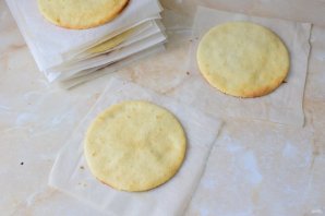 Торт молочная девочка с клубникой Торт молочная девочка с клубникой