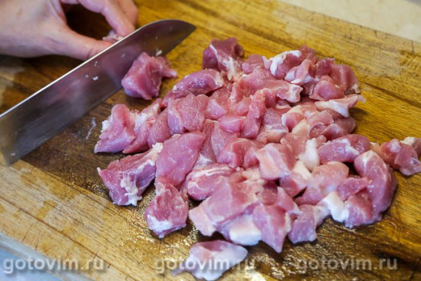 Плов со свининой с алычой