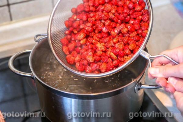 Компот из земляники