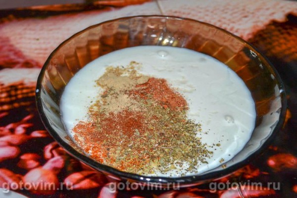 Картофельная запеканка с куриными крылышками и брокколи в духовке