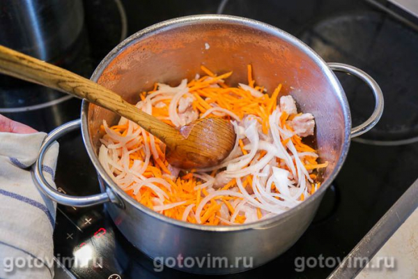 Плов со свининой с алычой