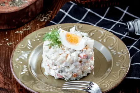 Салат оливье с креветками post thumbnail image