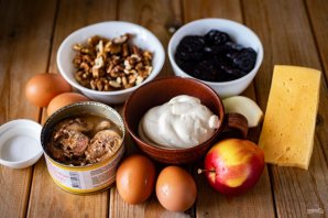 Салат "Черепаха" с консервами