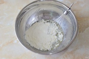 Пицца с копченой колбасой Пицца с копченой колбасой