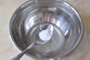 Пицца с копченой колбасой Пицца с копченой колбасой