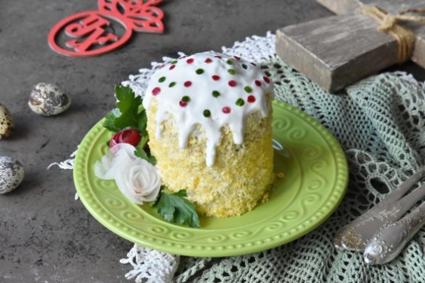 Пасхальный салат с консервированным лососем post thumbnail image