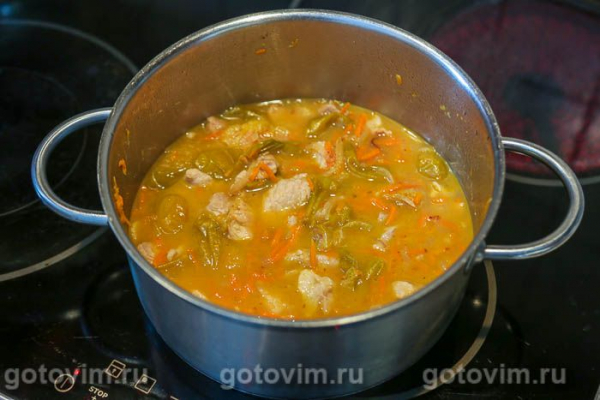 Плов со свининой с алычой