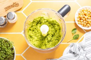 Хумус со шпинатом