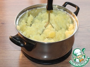 Минтай с зажаркой под соусом Минтай с зажаркой под соусом