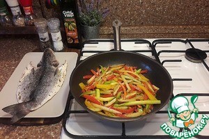 Сочный сибас, запеченный с овощами Сочный сибас, запеченный с овощами