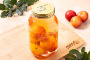 Компот из слив с косточками на зиму Компот из слив с косточками на зиму