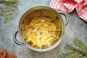 Борщ из сушеных овощей Борщ из сушеных овощей