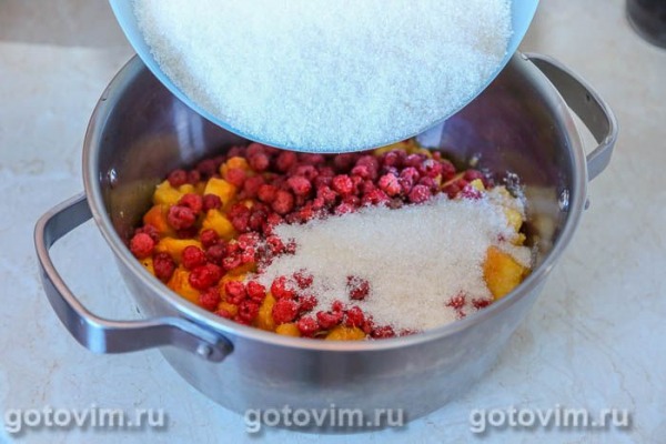 Варенье из персиков с малиной