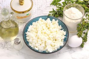 Сырники из прокисшего творога Сырники из прокисшего творога