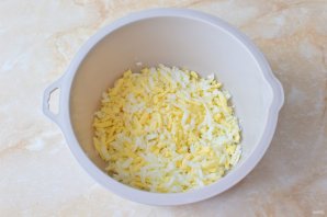 Рулетики с сыром и чесноком Рулетики с сыром и чесноком