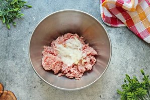 Котлеты с чесноком