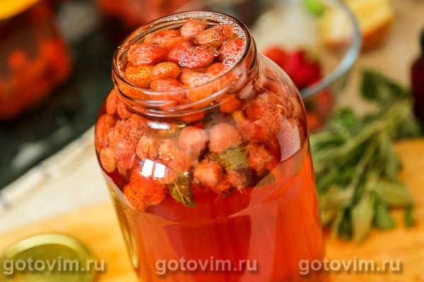 Компот мохито с клубникой, мятой и лимоном (на зиму) Компот мохито с клубникой, мятой и лимоном (на зиму)