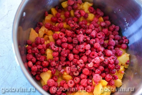 Варенье из персиков с малиной