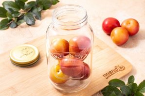 Компот из слив с косточками на зиму Компот из слив с косточками на зиму
