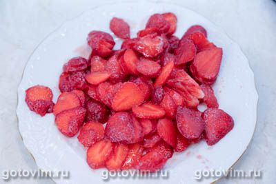 Замороженный йогурт с клубникой Замороженный йогурт с клубникой