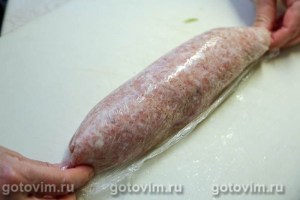 Рулет из мясного фарша с кабачками в беконе Рулет из мясного фарша с кабачками в беконе