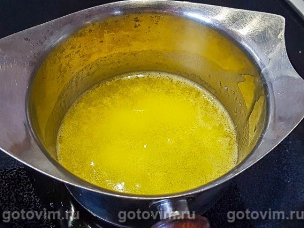 Венский шницель с анчоусовым маслом и салатом Венский шницель с анчоусовым маслом и салатом