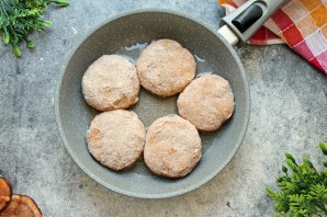 Котлеты с чесноком