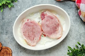 Мясо по-французски с помидорами и сыром Мясо по-французски с помидорами и сыром