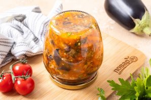 Салат на зиму из баклажанов и помидоров