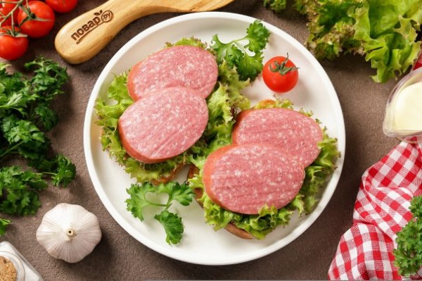 Бутерброды с колбасой post thumbnail image