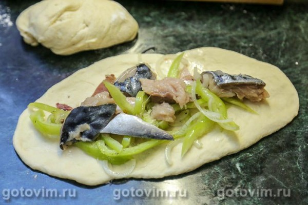 Лодочки пиде с овощами и скумбрией Лодочки пиде с овощами и скумбрией