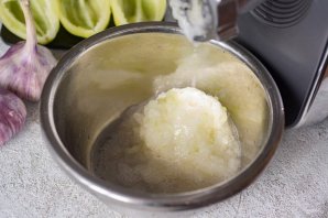 Икра кабачковая через мясорубку Икра кабачковая через мясорубку