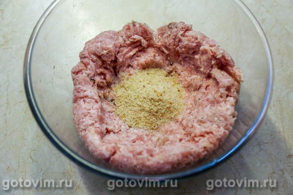 Рулет из мясного фарша с кабачками в беконе Рулет из мясного фарша с кабачками в беконе