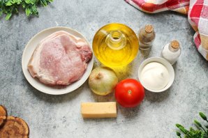 Мясо по-французски с помидорами и сыром Мясо по-французски с помидорами и сыром