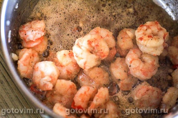Паста с креветками в кокосовом молоке в паназиатском стиле Паста с креветками в кокосовом молоке в паназиатском стиле