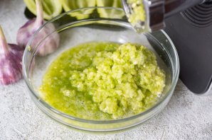 Икра кабачковая через мясорубку Икра кабачковая через мясорубку