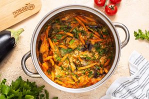 Салат на зиму из баклажанов и помидоров