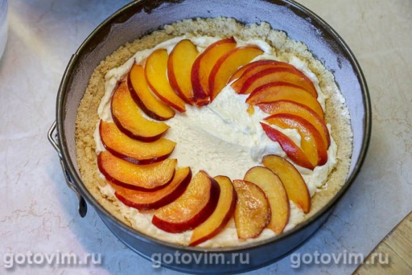 Итальянский песочный пирог с персиками и творогом Сбричолата (Sbriciolata)