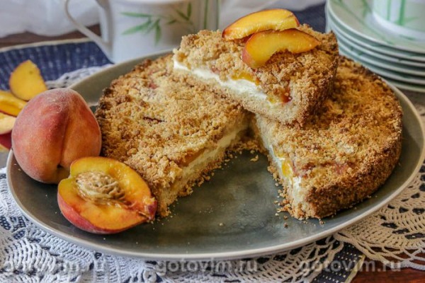 Итальянский песочный пирог с персиками и творогом Сбричолата (Sbriciolata) post thumbnail image