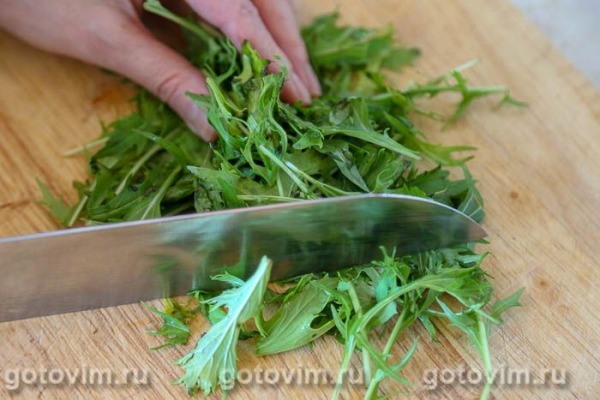 Кростини с творожным сыром, рукколой и беконом Кростини с творожным сыром, рукколой и беконом