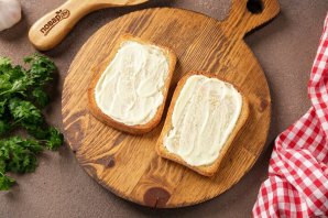 Бутерброды с колбасой