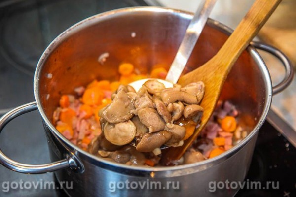 Летние щи с маслятами Летние щи с маслятами