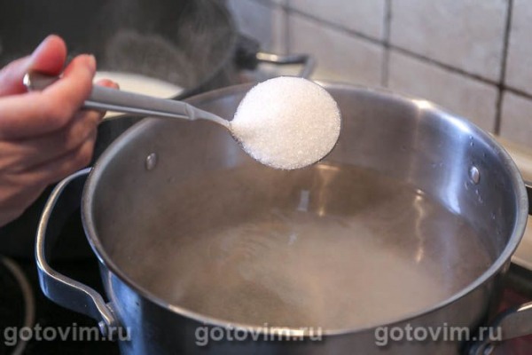 Компот из зеленых яблок с вишней Компот из зеленых яблок с вишней