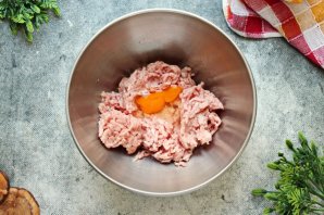 Котлеты с чесноком