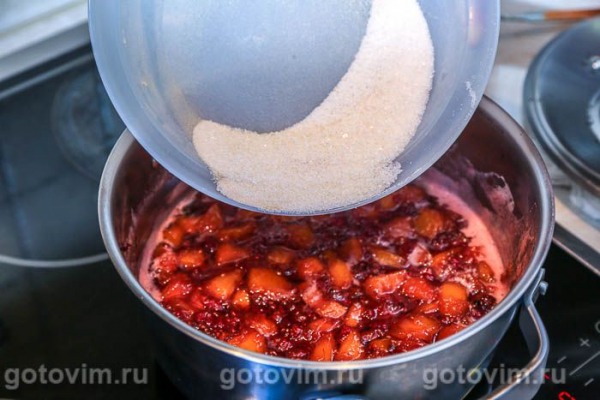 Варенье из персиков с малиной